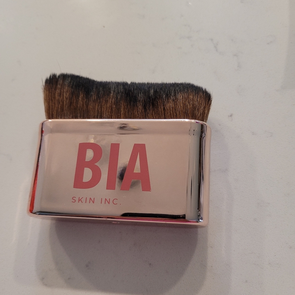 BIA body brush